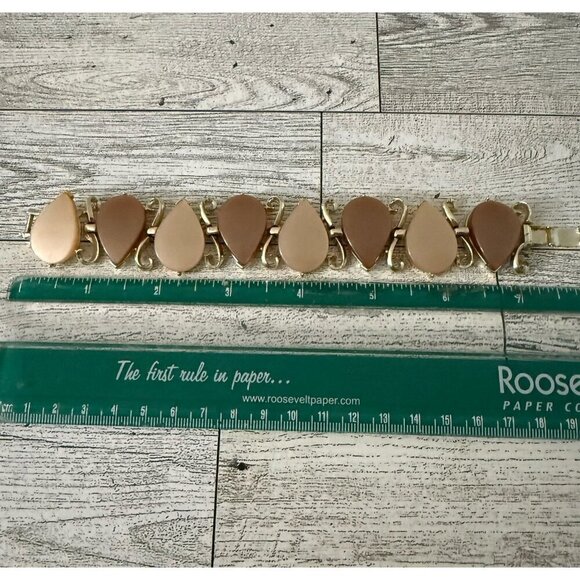 Vintage Chunky Gold Tone 2 Tone Thermoset Lucite Link Bracelet Collector’s Item - Picture 7 of 8